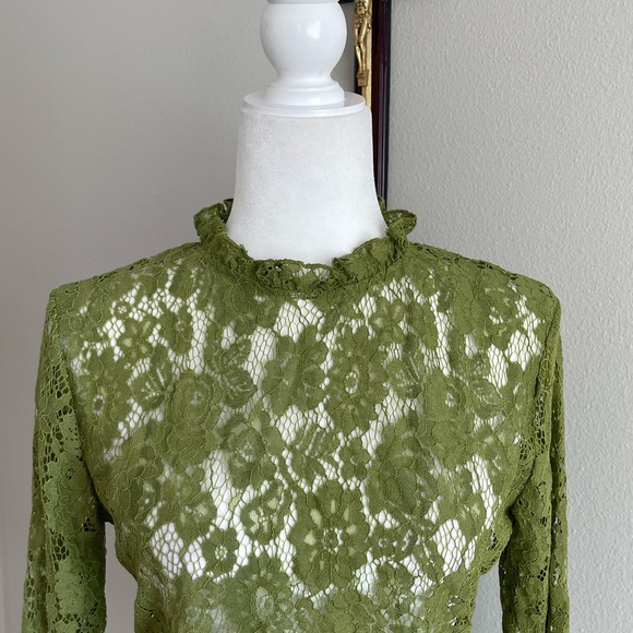 Elegant Green Lace Top - Picture 2 of 7
